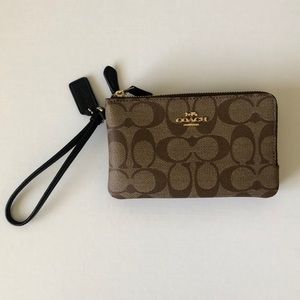 Coach two toned wristlet